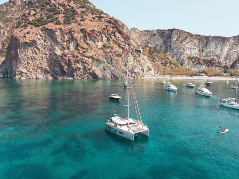 Katamaran mit oder ohne Skipper Excess mieten in Nettuno