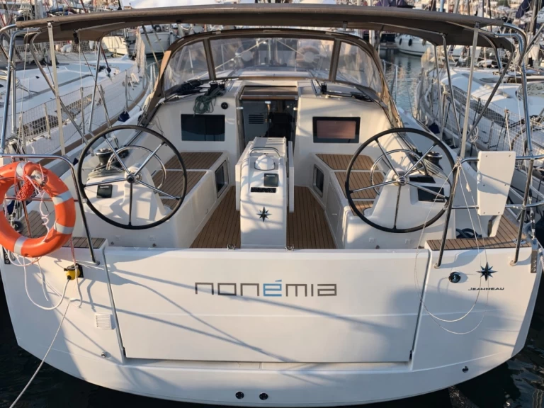 Bootsverleih Jeanneau Sun Odyssey 410 Nettuno Samboat
