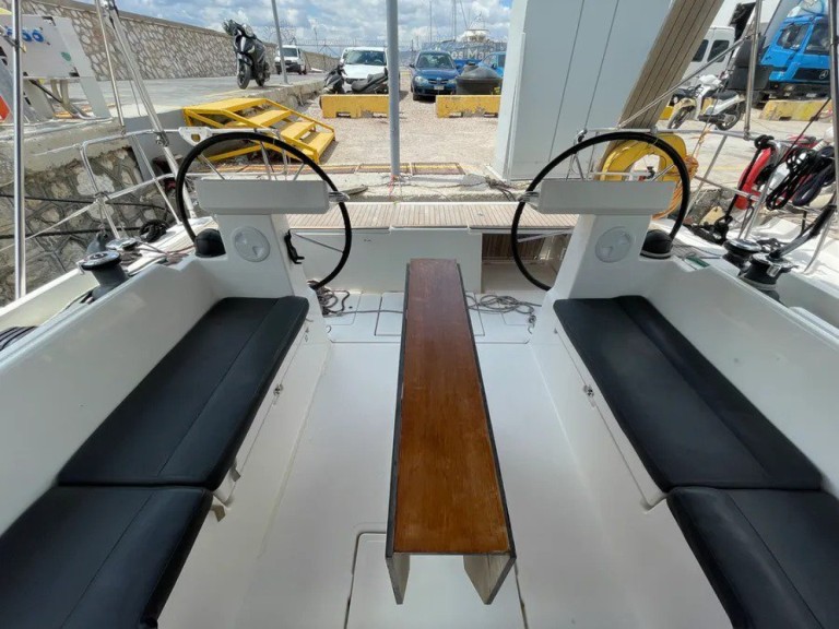 Ein Bavaria Bavaria C45 Holiday mieten in Álimos