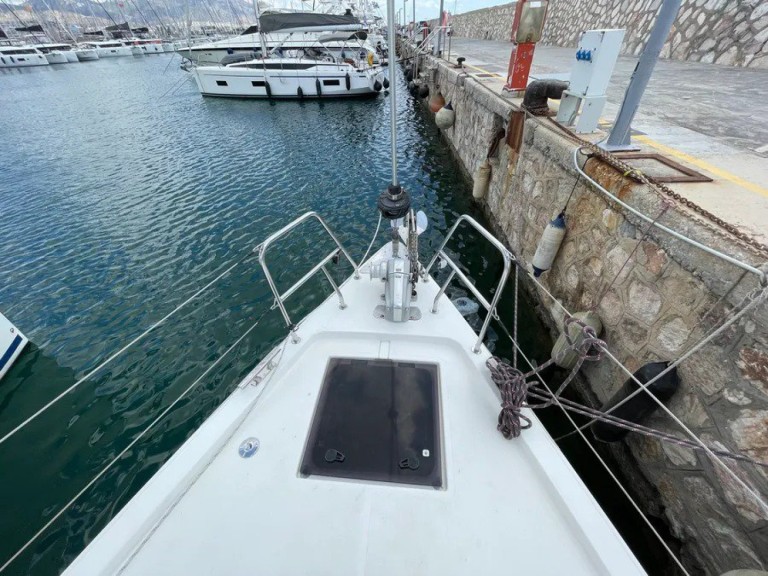 Ein Bavaria Bavaria C45 Holiday mieten in Álimos