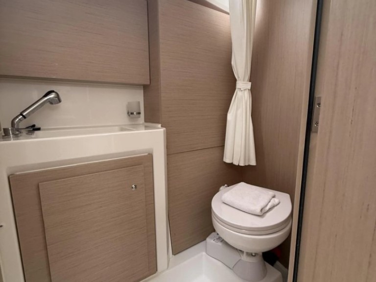 Bénéteau Oceanis 37.1 mieten Lefkáda