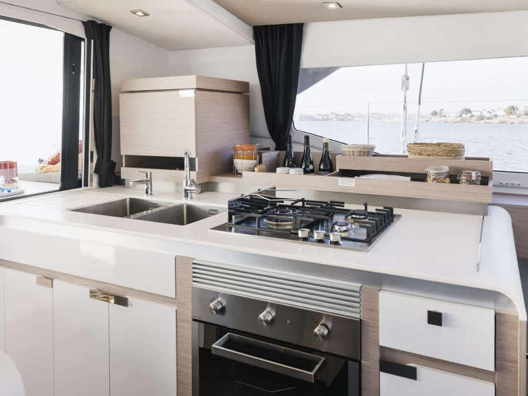 Ein Fountaine Pajot Aura 51 mieten in Belize City
