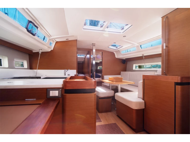 Segelboot mit oder ohne Skipper Jeanneau mieten in Olbia