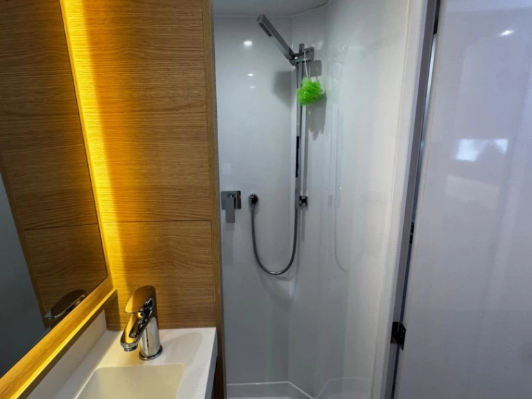 Katamaran mieten in Capo d'Orlando - Aventura Aventura 37