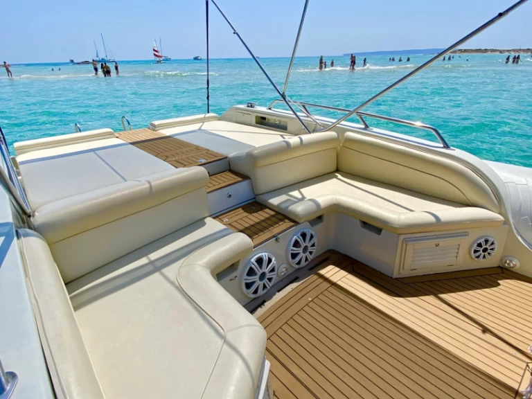 Schlauchboot mieten in Santa Eulària des Riu zum besten Preis