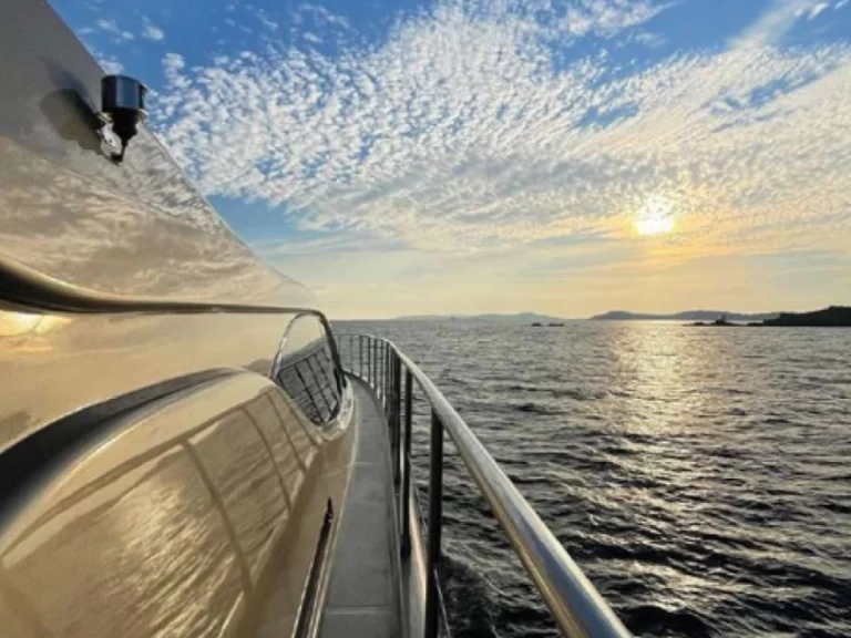 YachtCharter in Mykonos (City) - Leopard Leopard 24 auf SamBoat