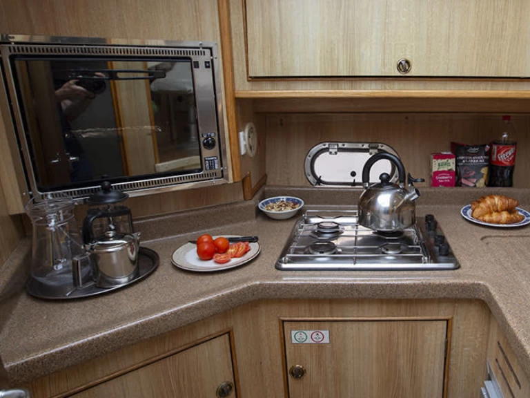 Ein Le Boat Consul mieten in Chertsey