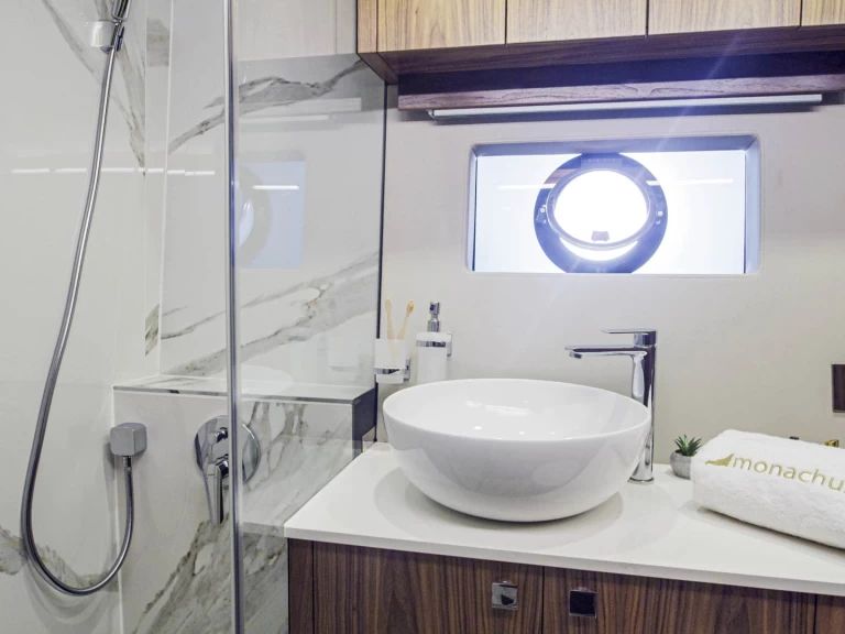 Ein Monachus Monachus 70 Fly mieten in Split