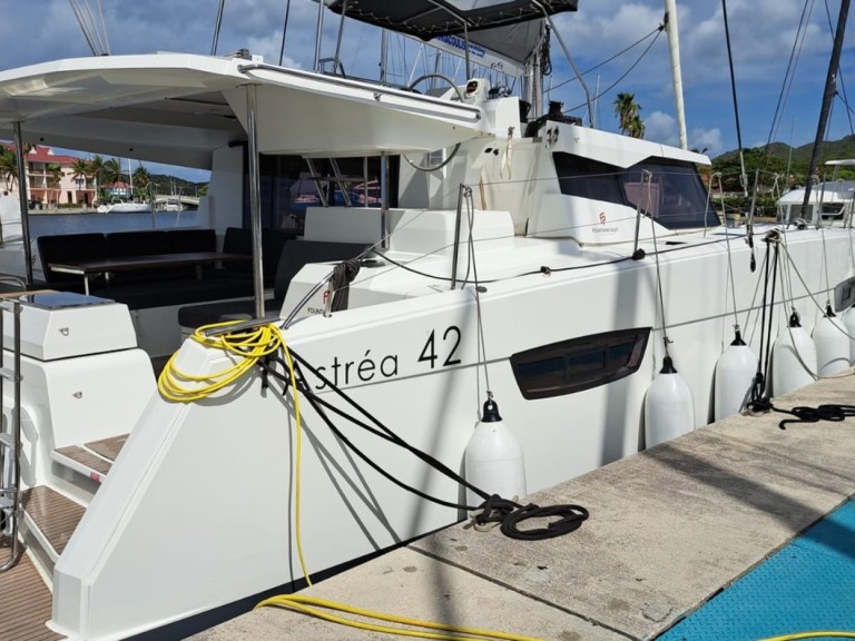 YachtCharter in Propriano - Fountaine Pajot Astrea 42 auf SamBoat