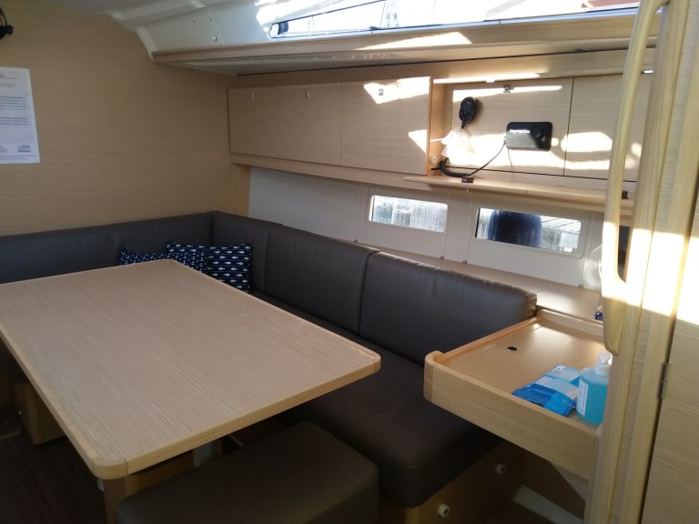 Segelboot mit oder ohne Skipper Dufour mieten in Néa Péramos