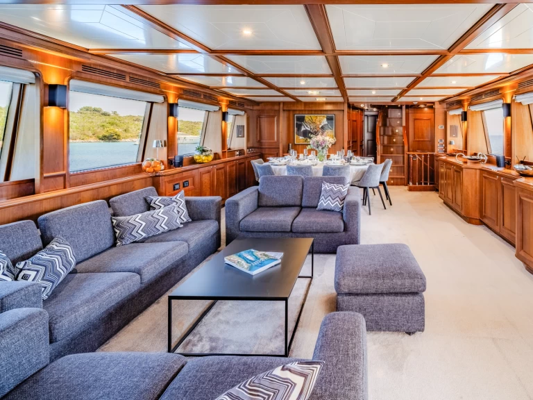 YachtCharter in Kaštel Gomilica -  Motoryacht auf SamBoat