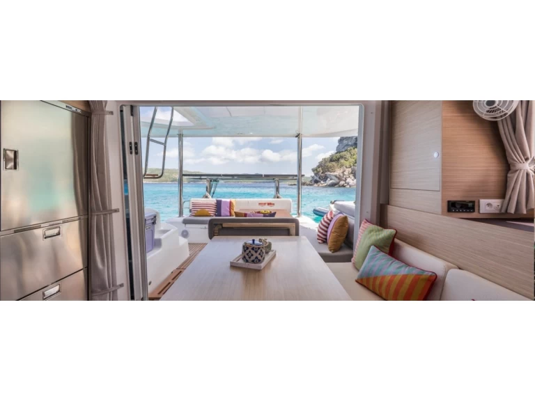 YachtCharter in Cugnana Verde - Lagoon Lagoon 38 - 4cab auf SamBoat