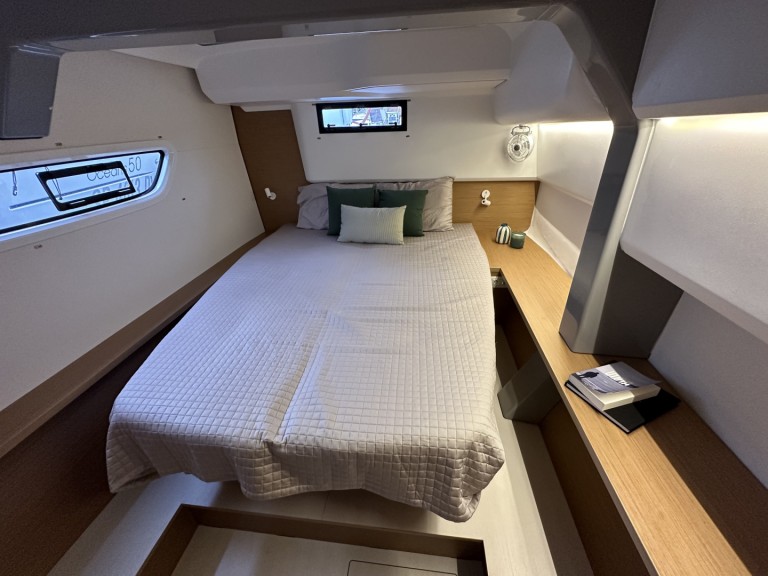 Ein Excess Excess 14 mieten in Nettuno