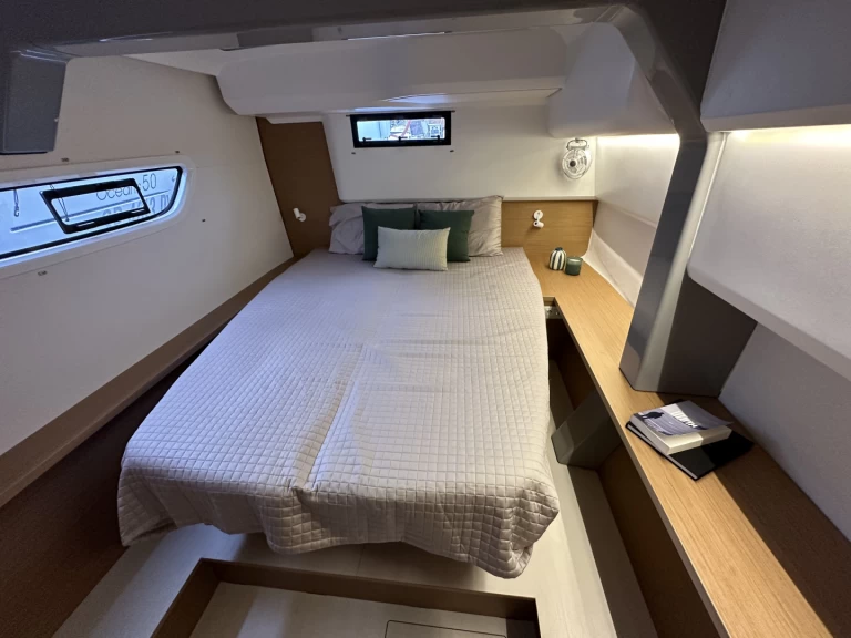 Ein Excess Excess 14 mieten in Nettuno