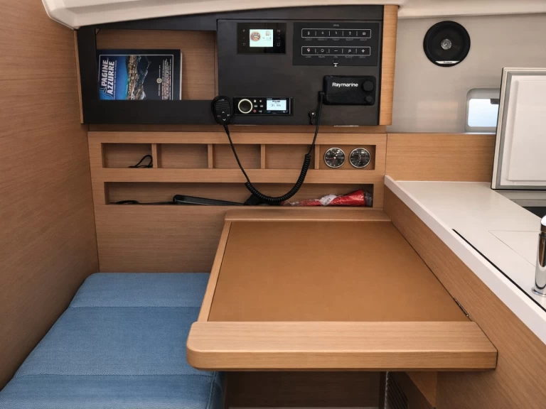 Segelboot mieten in Nettuno - Jeanneau Sun Odyssey 410