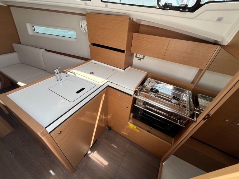 Jeanneau Sun Odyssey 350 mieten Nettuno