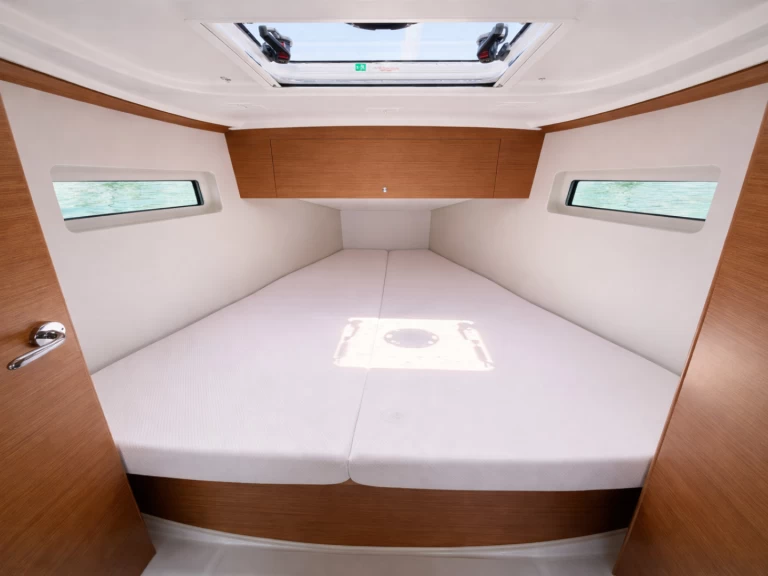 YachtCharter in Nettuno - Jeanneau Sun Odyssey 350 auf SamBoat