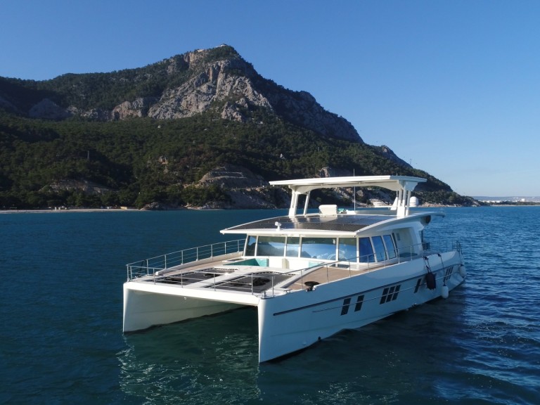 YachtCharter in Port d'Andratx -  Serenity 64 LUXE auf SamBoat