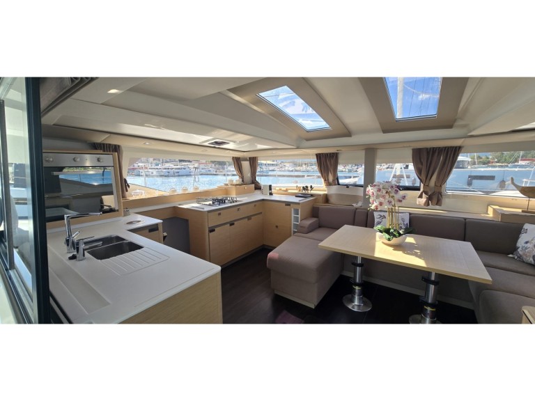 Fountaine Pajot Elba 45 mieten Olbia