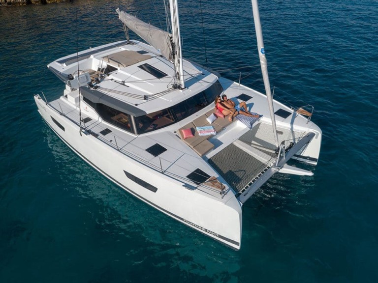 Fountaine Pajot Astrea 42 mieten Palermo