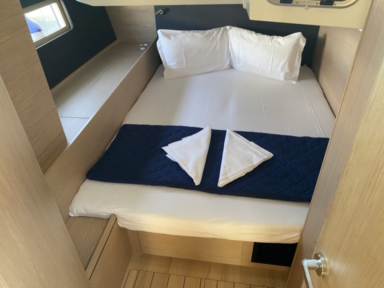 Segelboot mit oder ohne Skipper Bénéteau mieten in Salerno