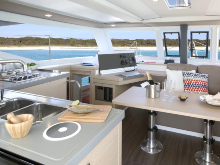 Bootsverleih Fountaine Pajot Lucia 40 Palamós Samboat