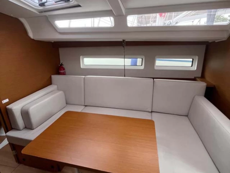 Segelboot mit oder ohne Skipper Jeanneau mieten in Castellammare di Stabia