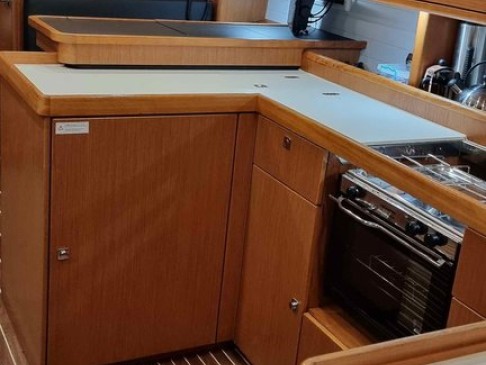 Ein Bavaria Cruiser 51 mieten in Skiathos