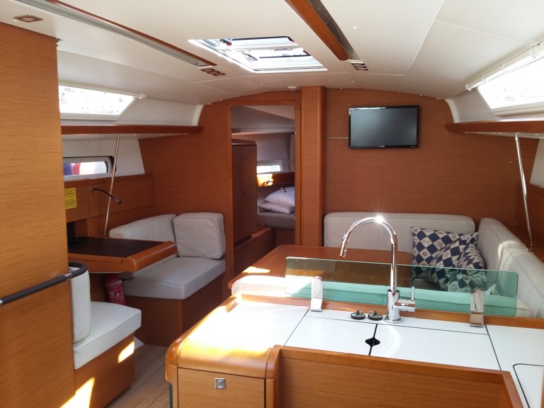 Jeanneau Sun Odyssey 419 mieten Palamós