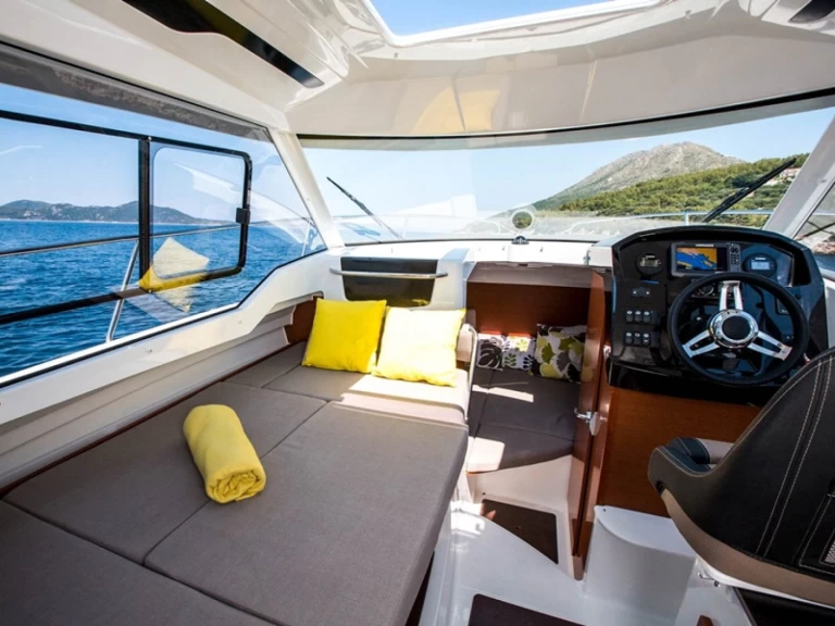 Motorboot mit oder ohne Skipper Jeanneau mieten in Trogir