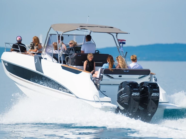 Bootsverleih Bénéteau Flyer 8.8 SPACEdeck Trogir Samboat