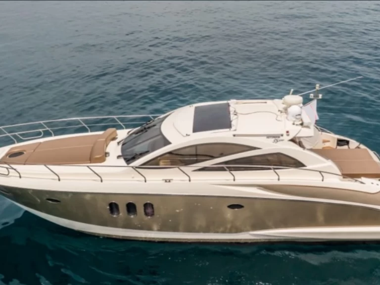 Ein Astondoa Astondoa 53 HT mieten in Portofino