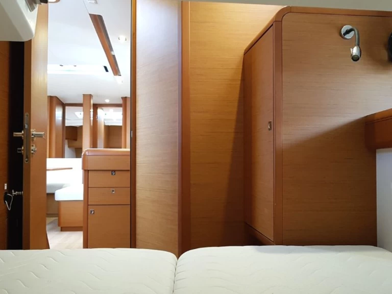 Bootsverleih Jeanneau Sun Odyssey 519[G] Pýlos Samboat