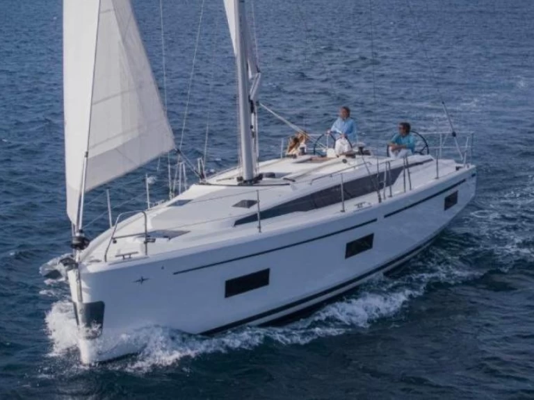 Ein Bavaria Bavaria C42 mieten in Skiathos