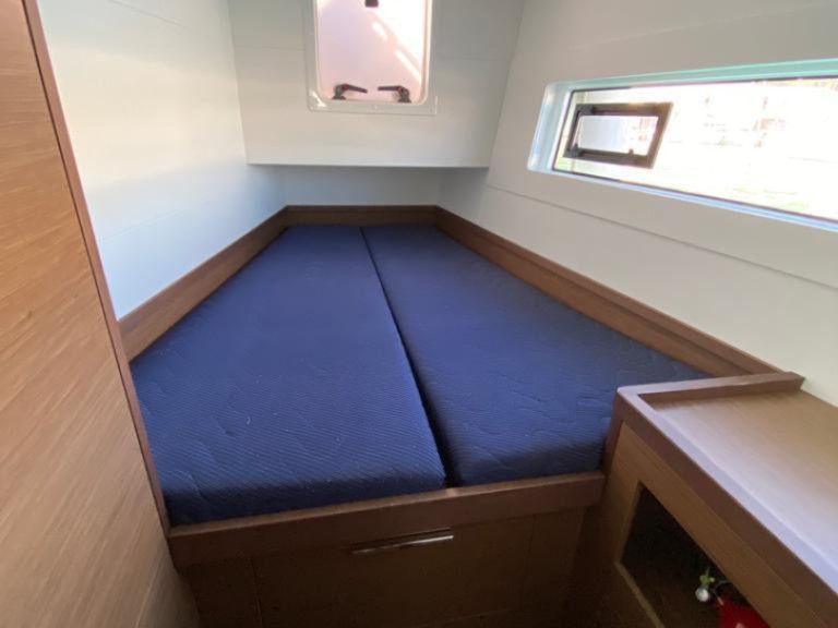 Boot mieten Capo d'Orlando günstig Lagoon 40