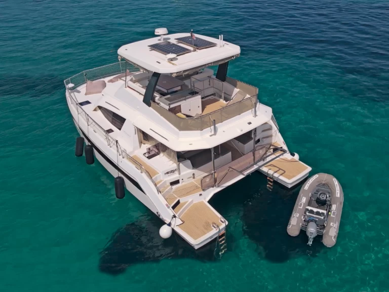 Leopard Leopard 43 Powercat mieten Hyères