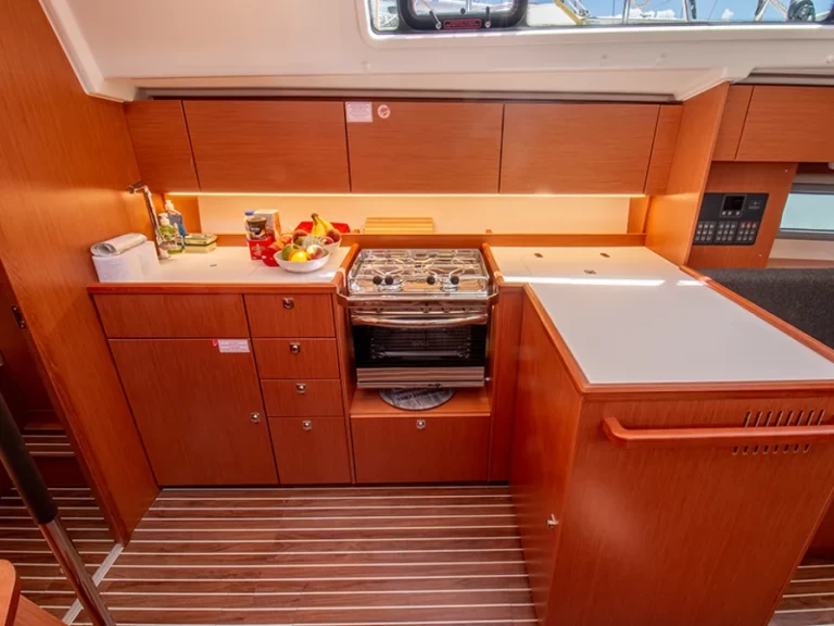 Bootsverleih Bavaria Bavaria C42 Nikiána Samboat