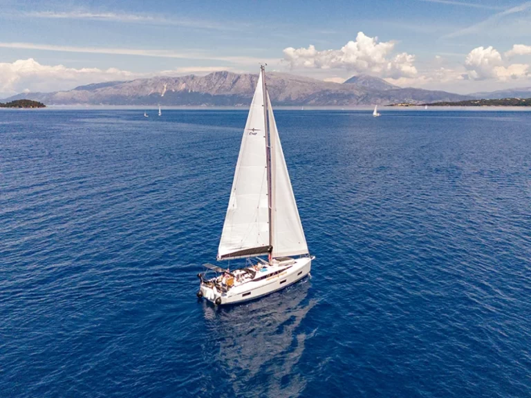 YachtCharter in Nikiána - Bavaria Bavaria C42 auf SamBoat