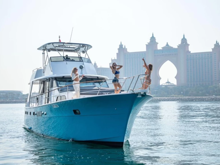 Yacht mieten in Dubai Marina zum besten Preis
