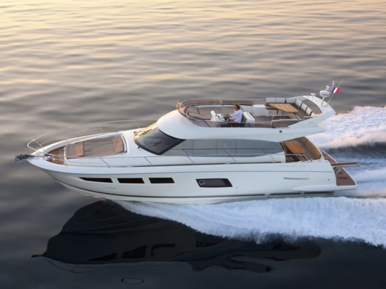 YachtCharter in Saint-Tropez - Sunseeker Sunseeker 60 auf SamBoat