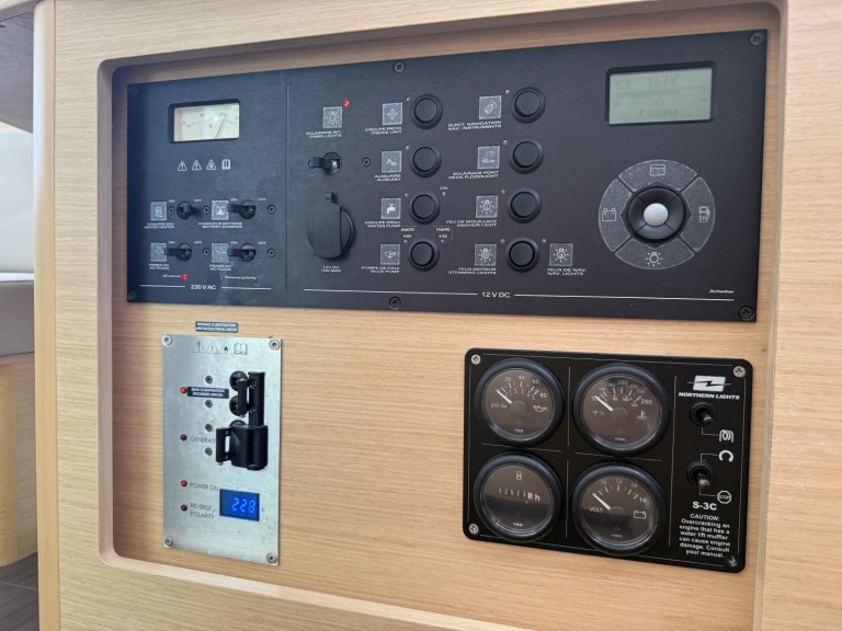 Katamaran mieten in Nikiána zum besten Preis