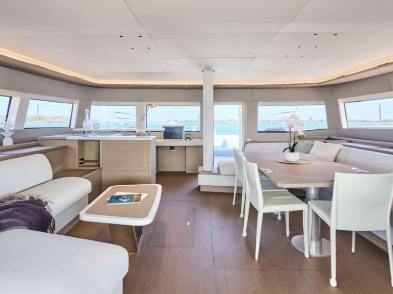 Lagoon AMAREA mieten Athen