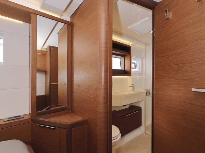 YachtCharter in Sukošan - Lagoon Lagoon 50/5 cab auf SamBoat