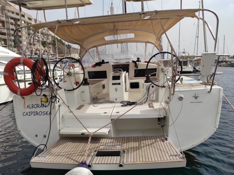 YachtCharter in Palma de Mallorca - Jeanneau Sun Odyssey 440 auf SamBoat