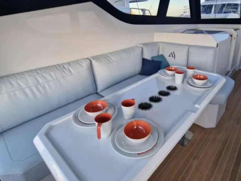 Motorboot mieten in Cogolin zum besten Preis