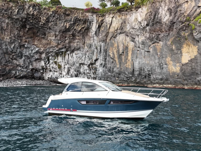 Vermietung Motorboot Jeanneau mit Führerschein