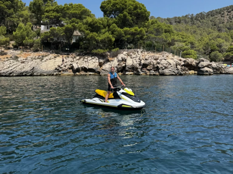 Ein Yamaha Yamaha FX HO mieten in Sant Antoni de Portmany