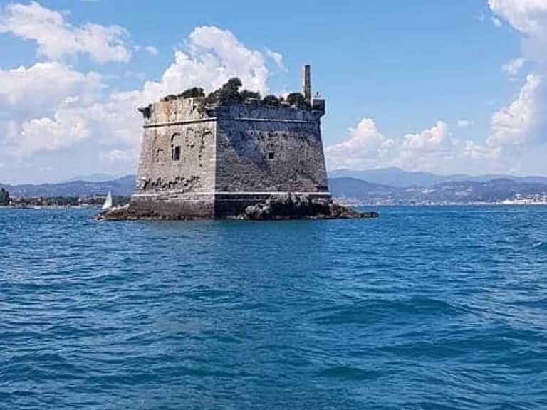 Boot mieten La Spezia günstig Azzura