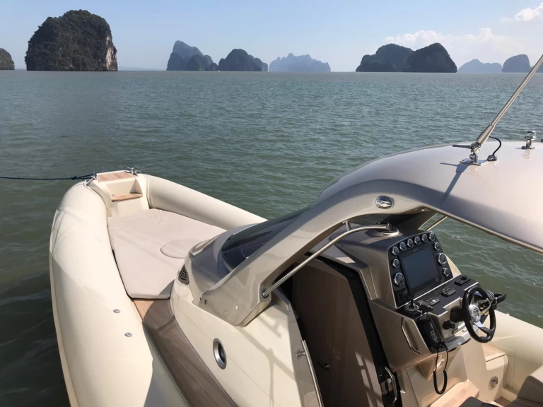 Motorboot mieten in Phuket zum besten Preis