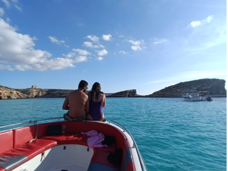 Ein Yamaha Yamaha VX mieten in Cospicua